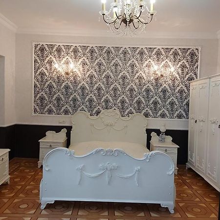 Дом 8 Daire Tiflis Dış mekan fotoğraf