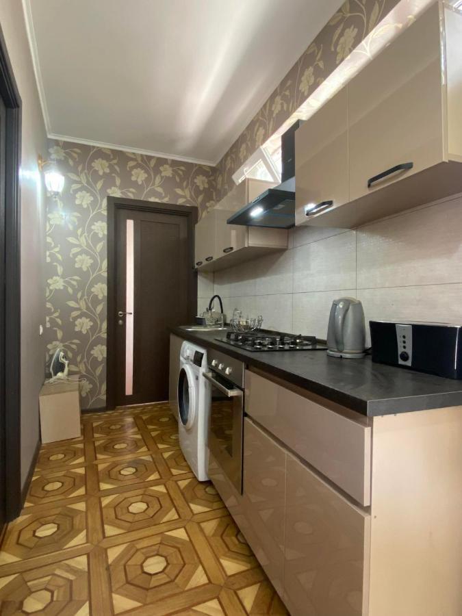 Дом 8 Daire Tiflis Dış mekan fotoğraf